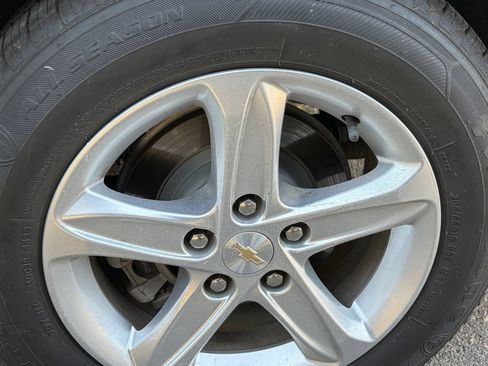 Used 2022 Chevrolet Malibu LS FWD image 5