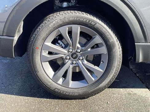 New 2026 Ford Explorer Active w/ Active Comfort Package image 7