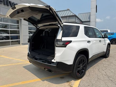 Used 2020 Chevrolet Traverse Premier w/ Redline Edition AWD/4WD image 17