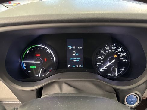 Certified 2021 Toyota Sienna LE image 17