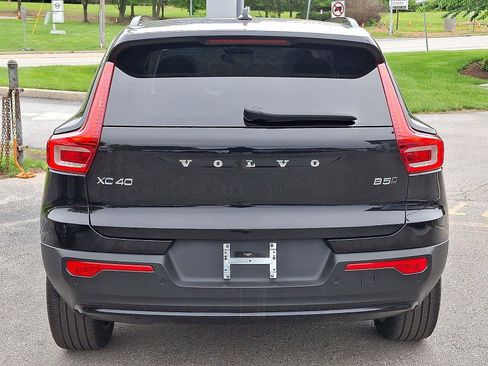 Used 2023 Volvo XC40 B5 Plus w/ Protection Package Premier AWD/4WD image 5