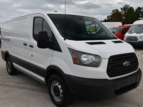 Used 2017 Ford Transit 250 130 Low Roof image 1