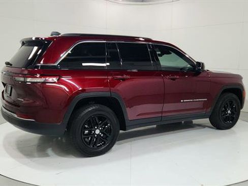 Used 2025 Jeep Grand Cherokee Laredo X w/ Luxury Tech Group I image 8