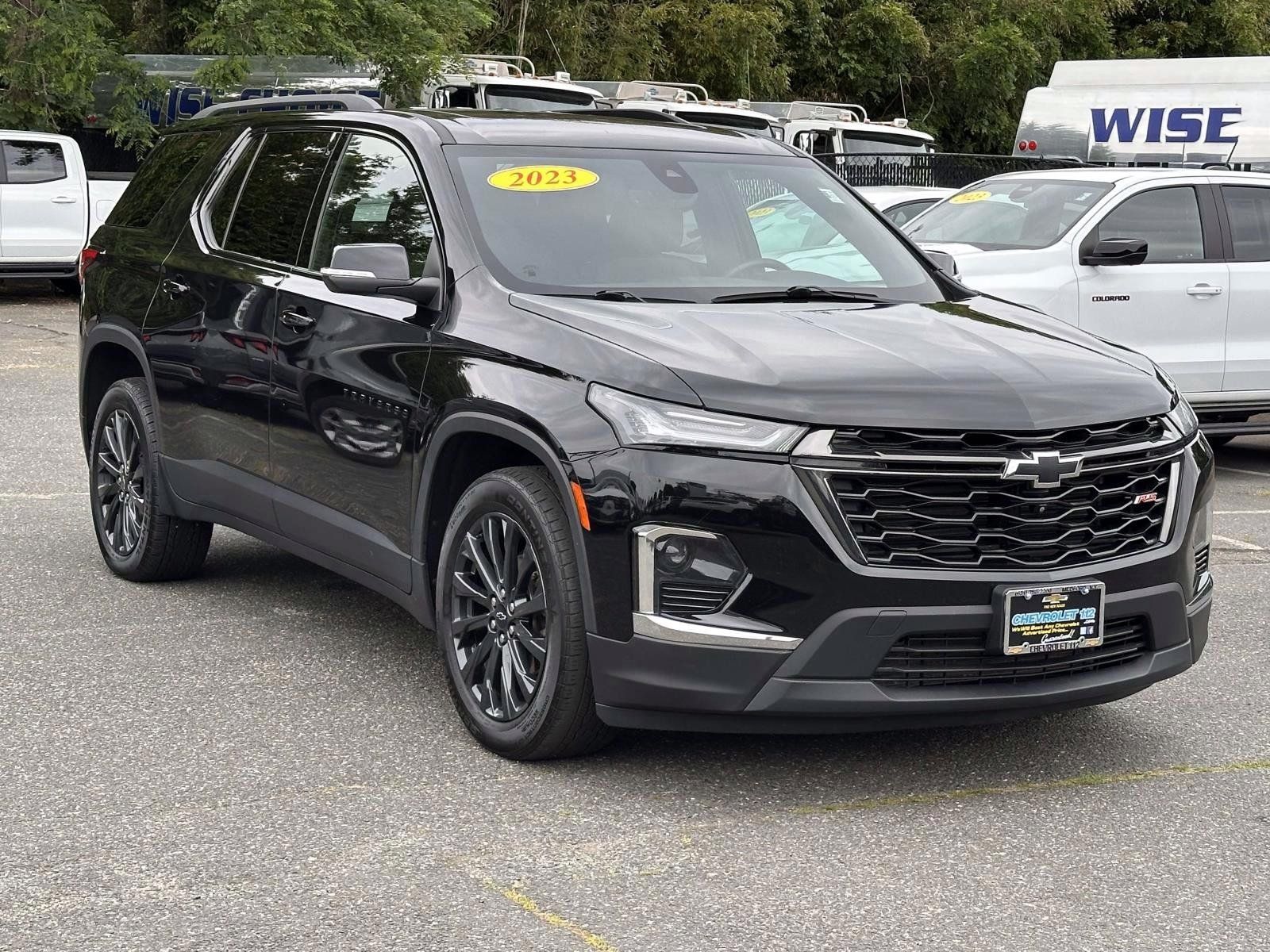 Used 2023 Chevrolet Traverse RS AWD/4WD image 5