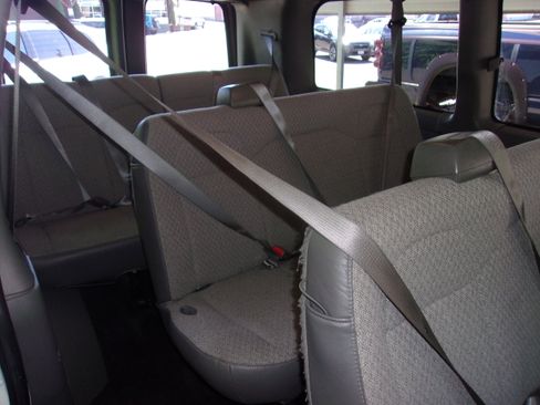 Used 2016 Chevrolet Express 3500 LT w/ LT Preferred Equipment Group image 21