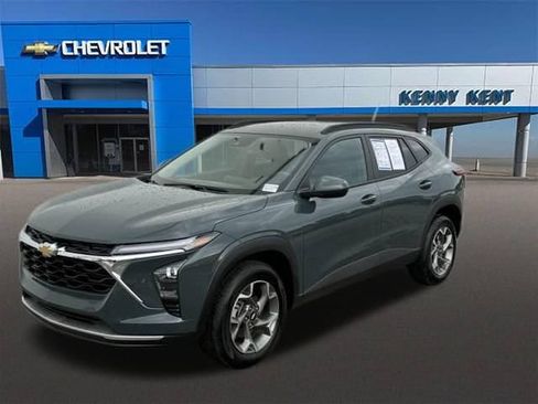 Certified 2026 Chevrolet Trax LT FWD image 26