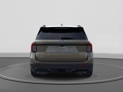 New 2026 Ford Explorer ST-Line w/ ST-Line Street Pack image 5