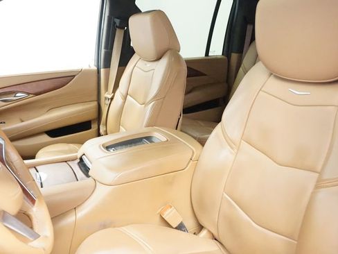 Used 2017 Cadillac Escalade ESV Platinum image 26