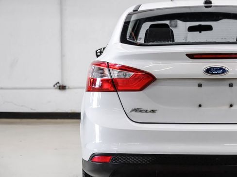 Used 2014 Ford Focus S FWD image 39