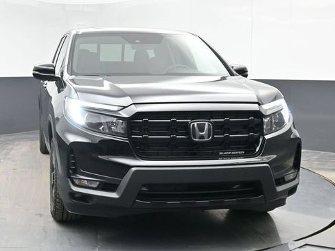 Used 2025 Honda Ridgeline Black Edition image 3