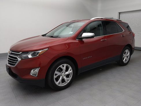 Used 2020 Chevrolet Equinox Premier FWD image 2