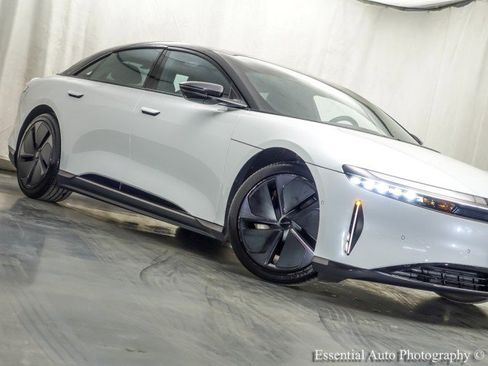 Used 2024 Lucid Air Touring image 4