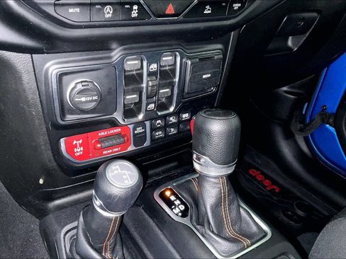 Used 2022 Jeep Gladiator Mojave w/ Trailer Tow Package image 33