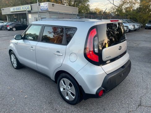Used 2016 Kia Soul image 7