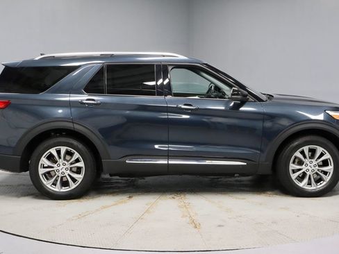 Certified 2023 Ford Explorer Limited w/ Equipment Group 301A AWD/4WD image 7