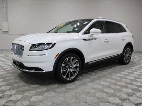 Used 2022 Lincoln Nautilus Reserve AWD/4WD image 8