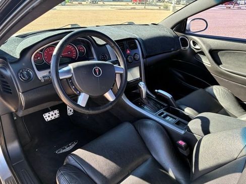 Used 2005 Pontiac GTO image 13