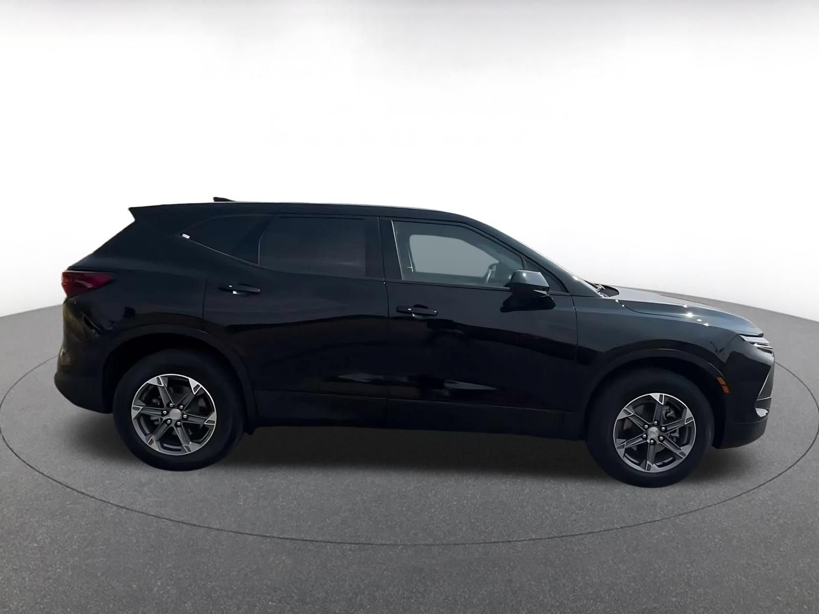 Used 2026 Chevrolet Blazer LT FWD image 15