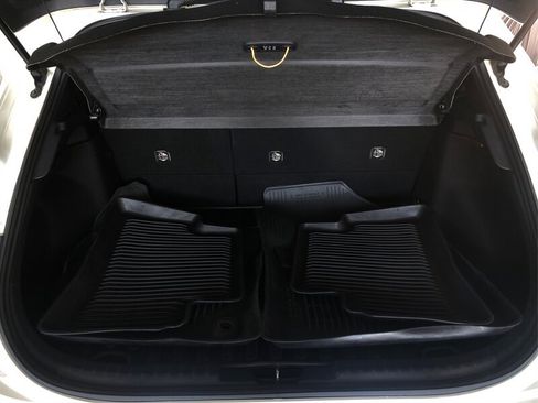 Used 2020 Toyota Corolla SE w/ Carpet Mat Package FWD image 12