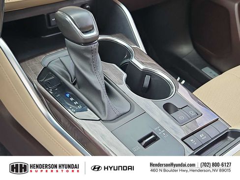 Used 2021 Toyota Highlander Limited FWD image 33