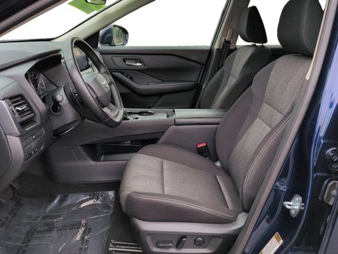 Used 2025 Nissan Rogue SV FWD image 22