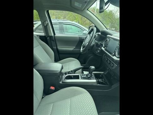 Used 2022 Toyota Tacoma SR5 image 8