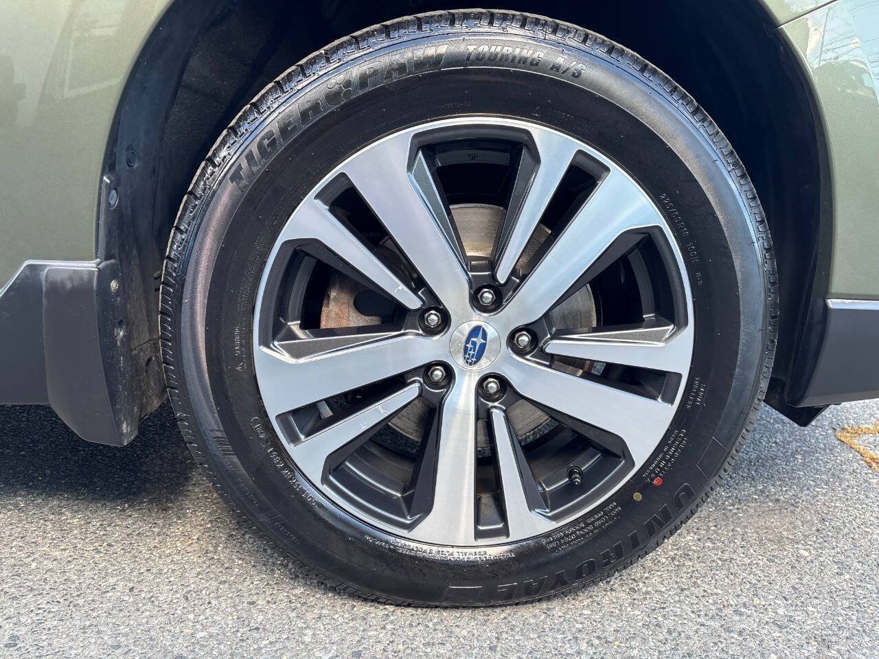 Used 2018 Subaru Outback 2.5i Limited AWD/4WD image 17