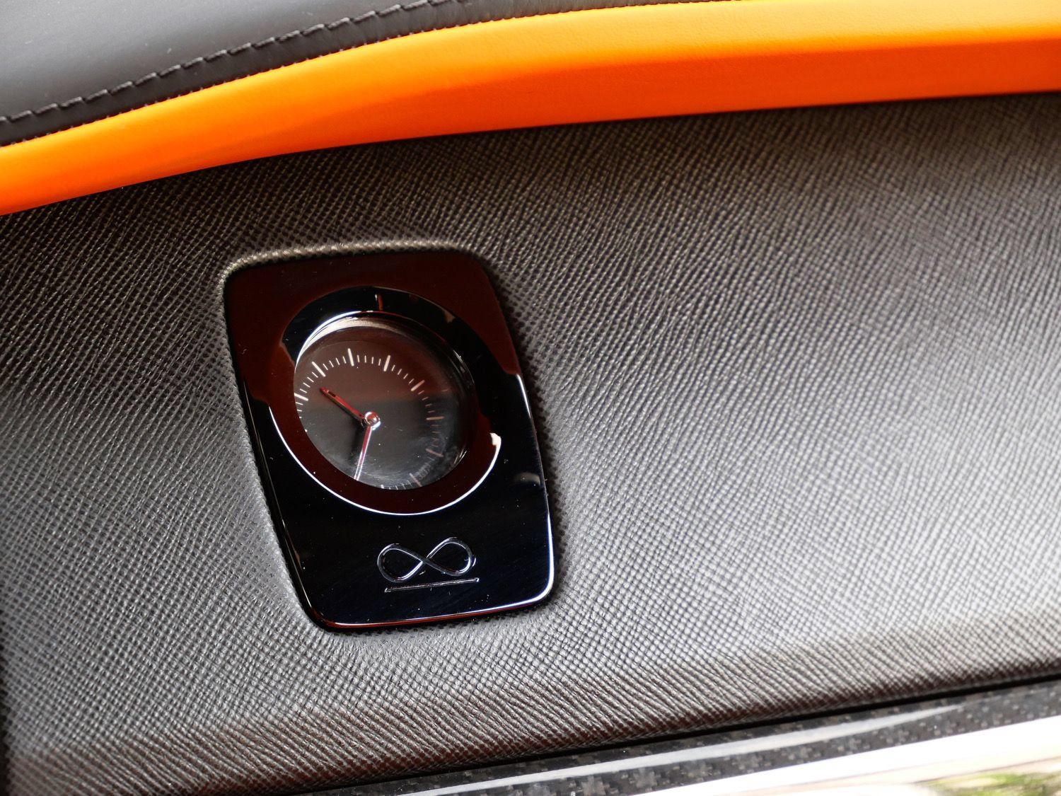 Certified 2023 Rolls-Royce Cullinan Black Badge w/ Dark Exterior Package AWD/4WD image 13