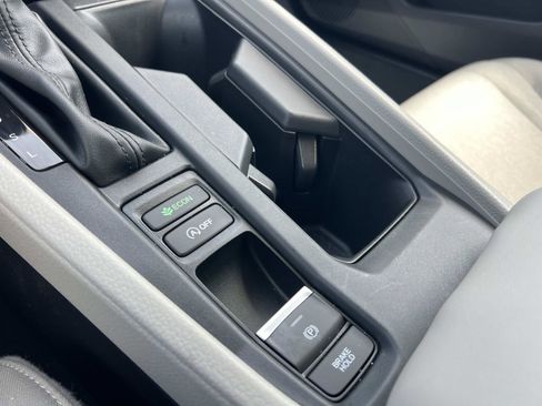 Used 2025 Honda Accord SE image 16