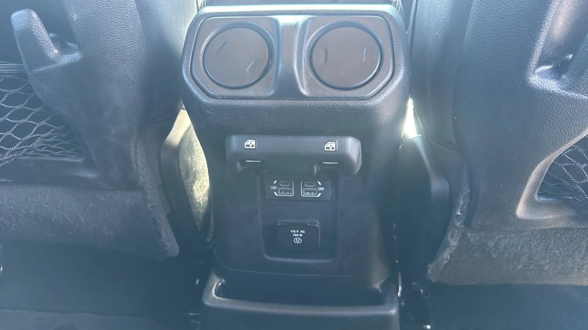 Used 2024 Jeep Wrangler Unlimited Sahara w/ Technology Group AWD/4WD image 45