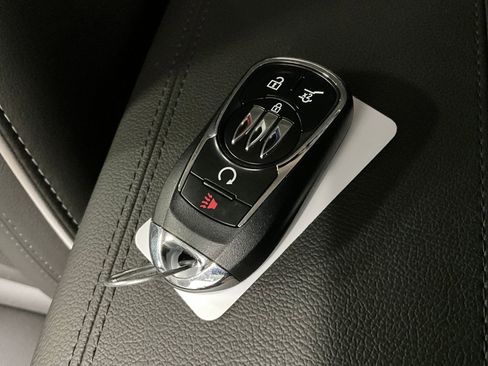 Used 2025 Buick Encore GX Avenir w/ Avenir Technology Package image 12