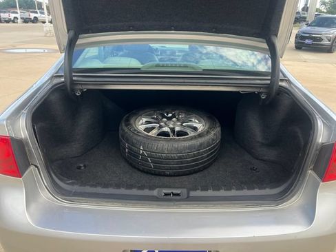 Used 2007 Buick Lucerne CXL w/ Luxury Package FWD image 26