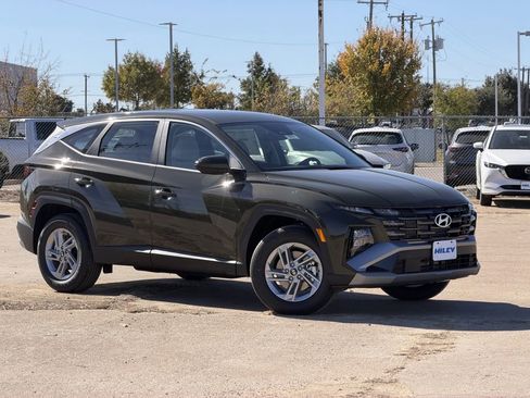New 2026 Hyundai Tucson SE image 2