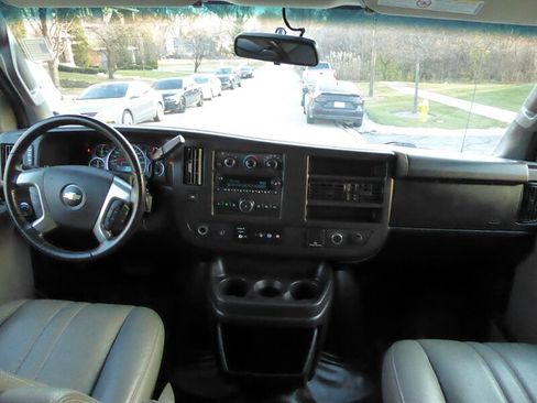 Used 2017 Chevrolet Express 2500 LS image 9