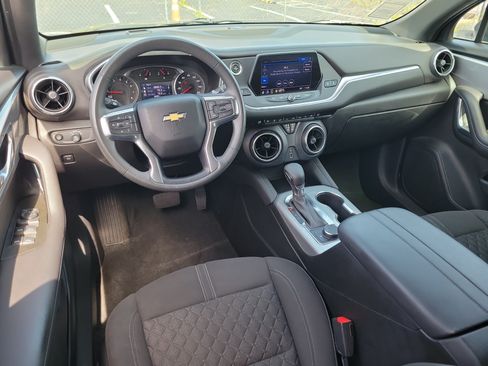 Used 2022 Chevrolet Blazer LT FWD image 15
