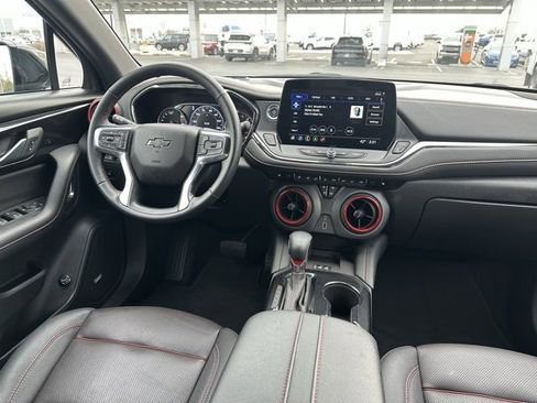 Certified 2025 Chevrolet Blazer RS image 17