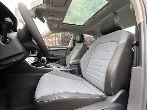 New 2025 Volkswagen Jetta SE image 11