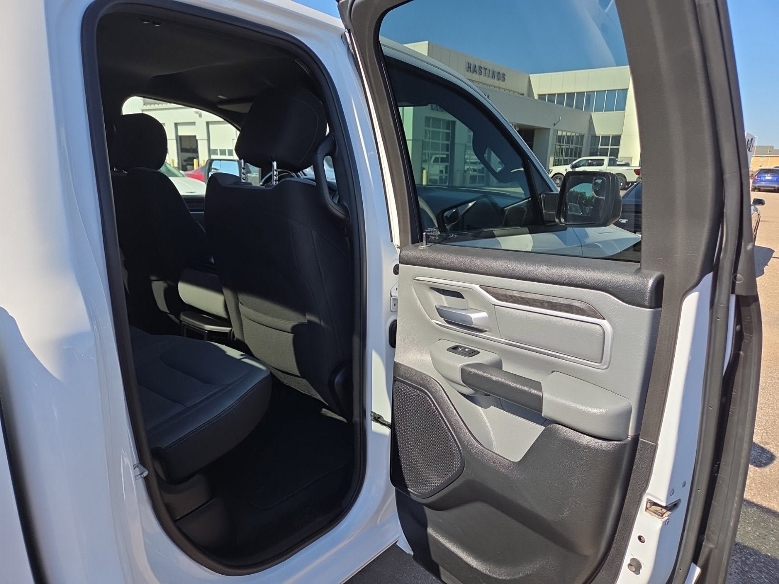Used 2021 RAM 1500 Big Horn AWD/4WD image 45