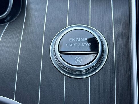 Used 2022 Mercedes-Benz C 300 Sedan image 15