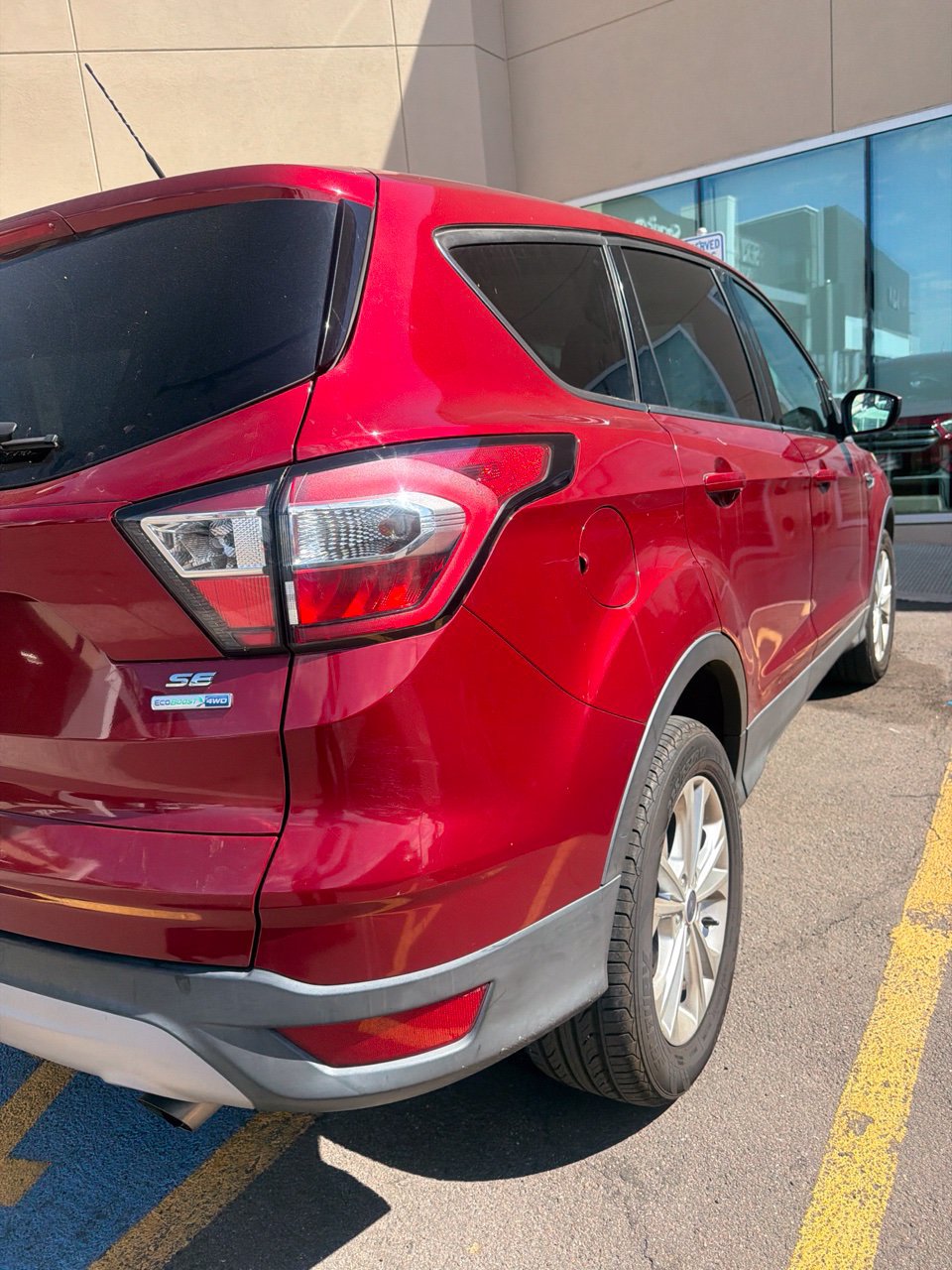 Used 2017 Ford Escape SE w/ SE Cold Weather Package AWD/4WD image 6