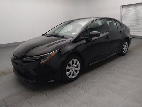 Used 2024 Toyota Corolla LE FWD image 2