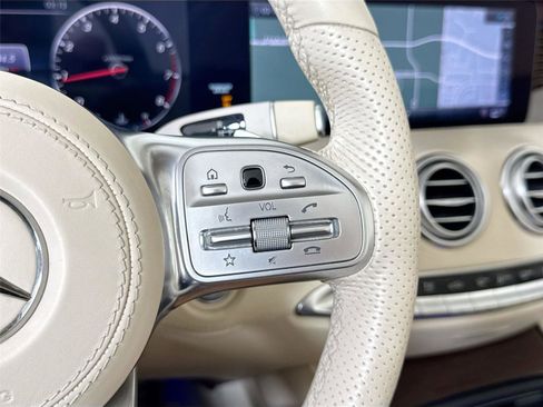 Used 2019 Mercedes-Benz S 560 Cabriolet image 24
