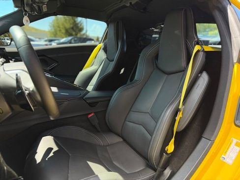 Used 2025 Chevrolet Corvette Stingray Preferred Cpe w/ Z51 Performance Package RWD image 18