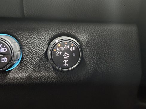 Used 2021 Chevrolet Colorado ZR2 w/ ZR2 Dusk Special Edition image 12