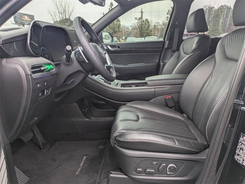 Used 2023 Hyundai Palisade Calligraphy w/ Winter Package image 22