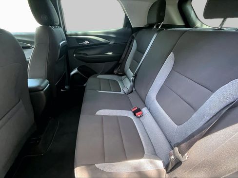 Used 2023 Chevrolet TrailBlazer LS FWD image 21