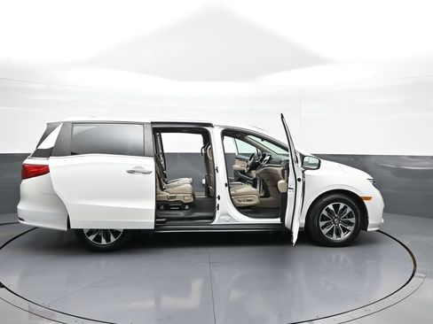 Certified 2024 Honda Odyssey EX-L image 45