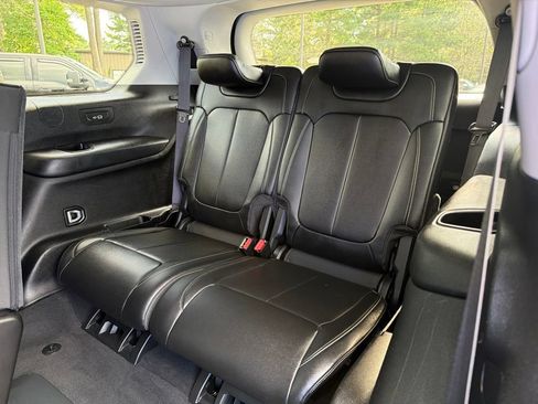 Used 2023 Jeep Grand Cherokee L Limited AWD/4WD image 21
