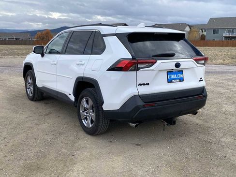 Used 2022 Toyota RAV4 LE image 11