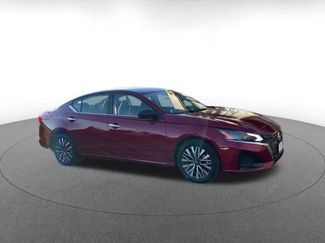 Used 2025 Nissan Altima 2.5 SV video 2